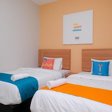 Sans Hotel Tiga Putri Semarang By Reddoorz Eksteriør billede