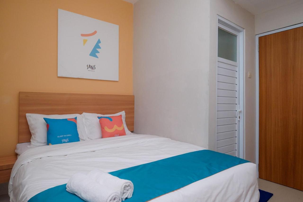 Sans Hotel Tiga Putri Semarang By Reddoorz Eksteriør billede