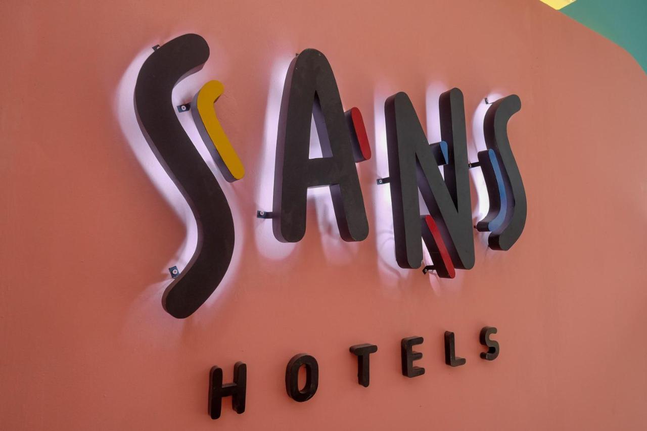 Sans Hotel Tiga Putri Semarang By Reddoorz Eksteriør billede